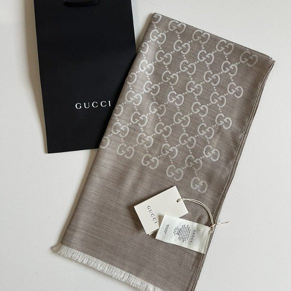 NWT Gucci GG Jacquard Wool/Silk Blend Shawl/Scarf Unisex - Picture 1 of 12
